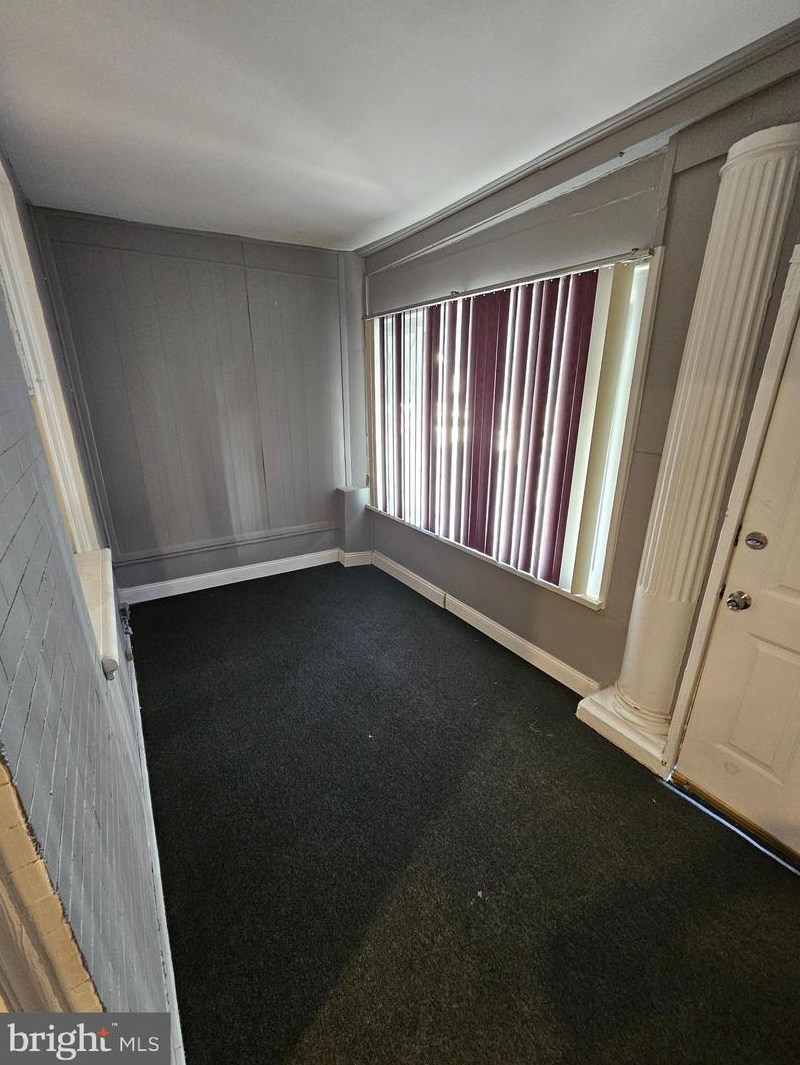 5551 Elliott St, Philadelphia, PA 19143-4010