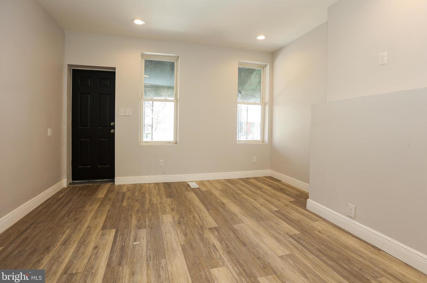 3020 Euclid Ave, Philadelphia PA  19121-1813 exterior