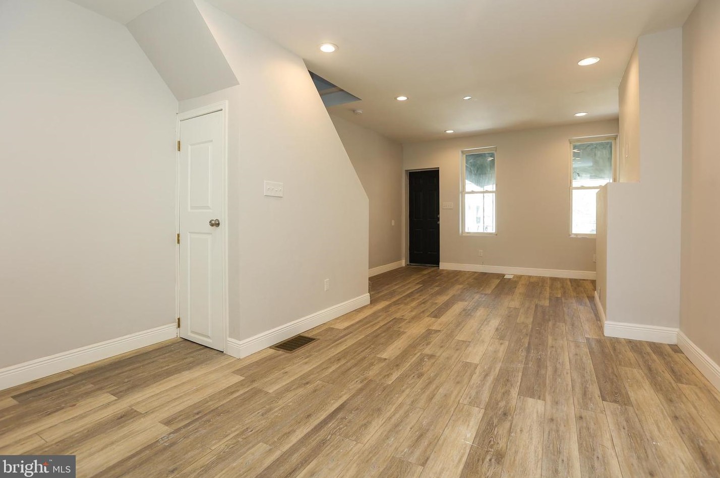 3020 Euclid Ave, Philadelphia, PA 19121