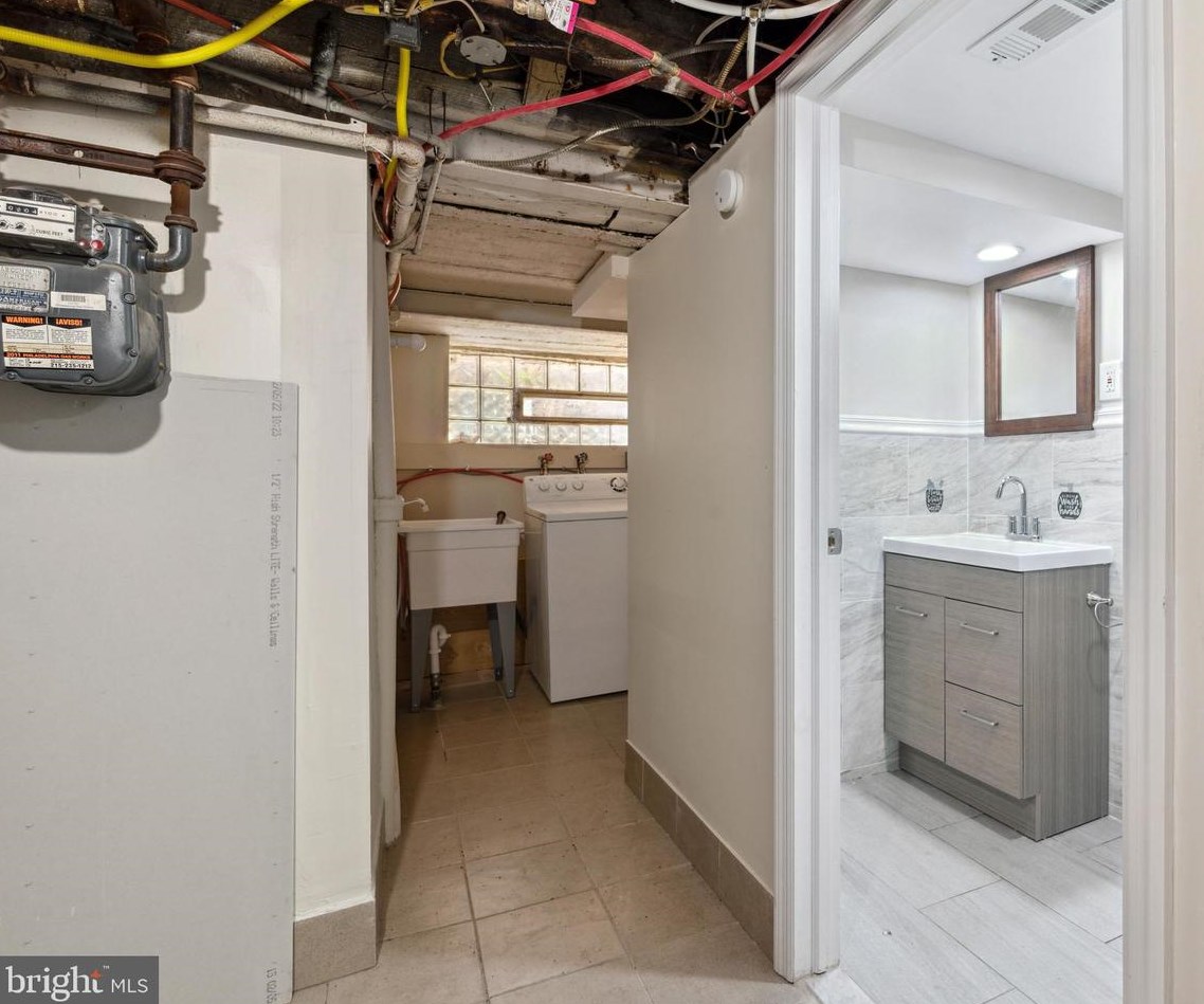 515 Sanger St, Philadelphia PA 19120-1719 exterior