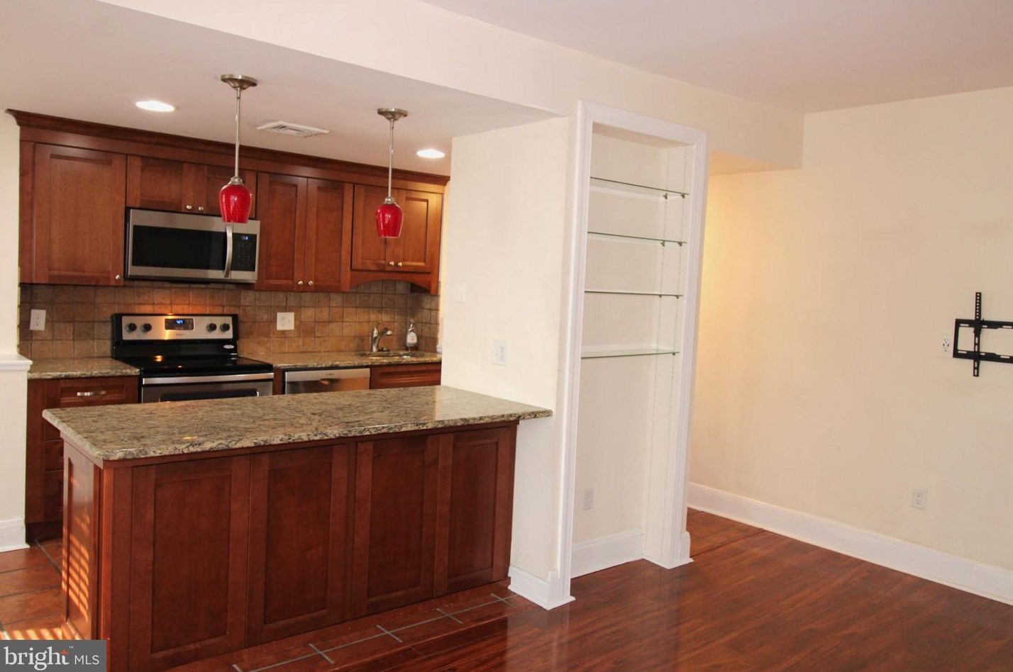 5542 Torresdale Ave, Philadelphia PA  19124-1639 exterior