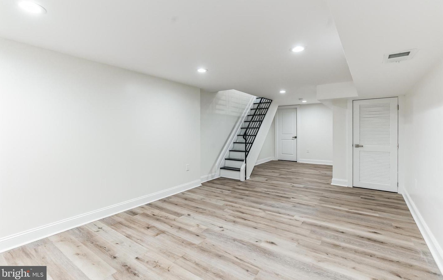 5709 Master St, Philadelphia PA  19131-3820 exterior