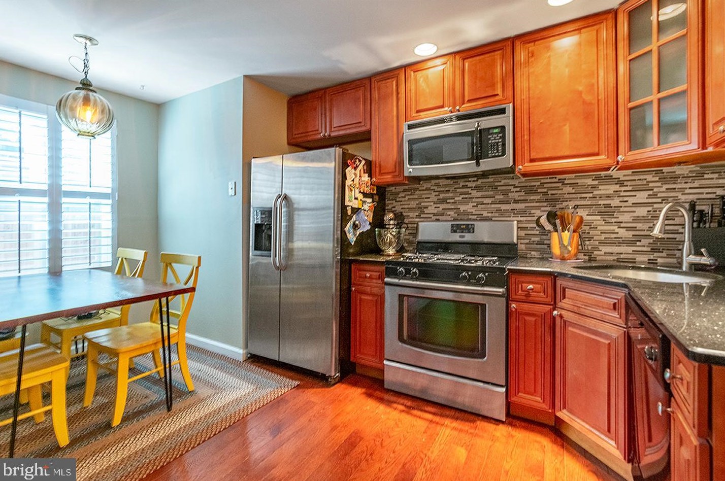 1008 S 5th St, Philadelphia, PA 19147