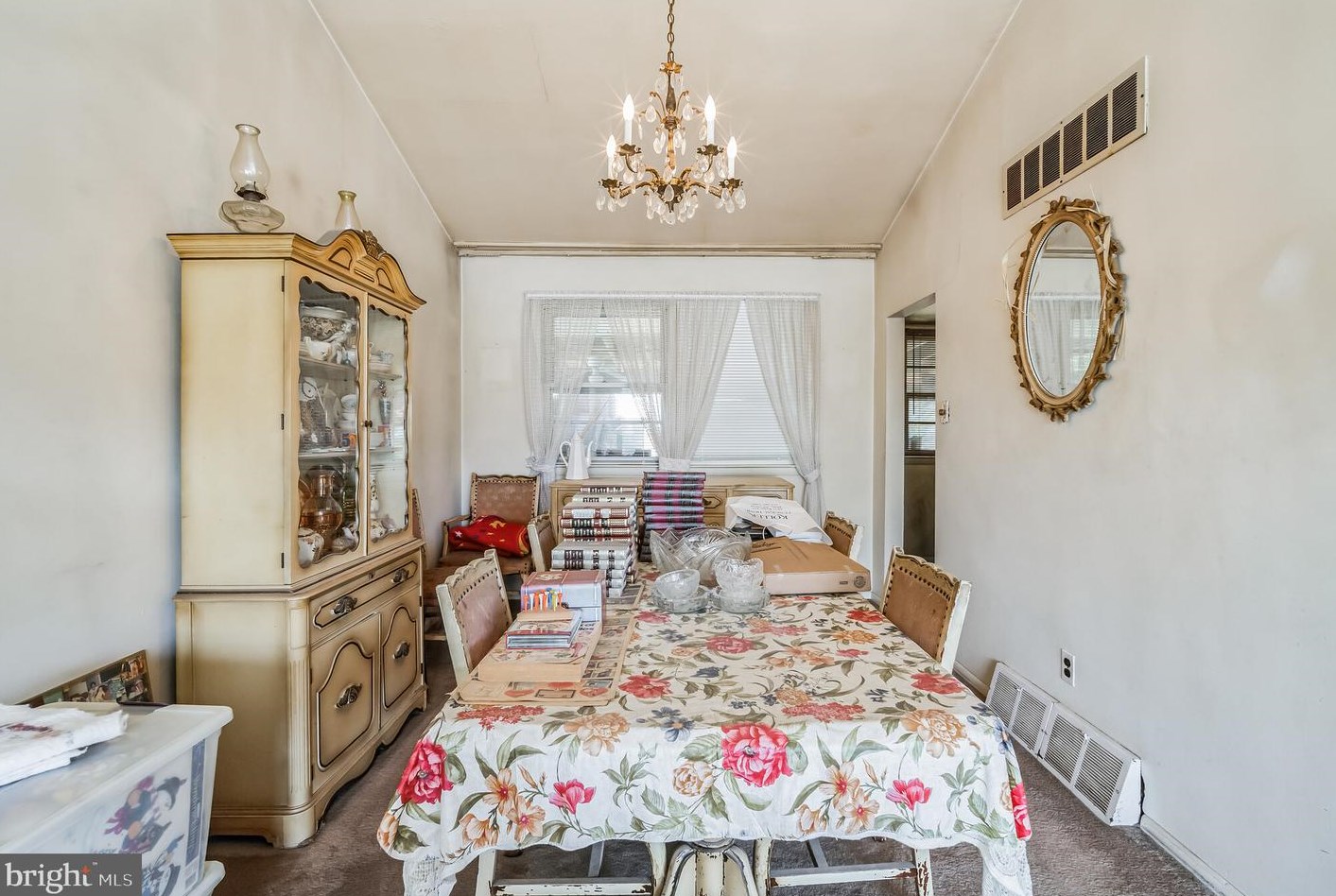 607 Renz St, Philadelphia PA 19128-1419 exterior