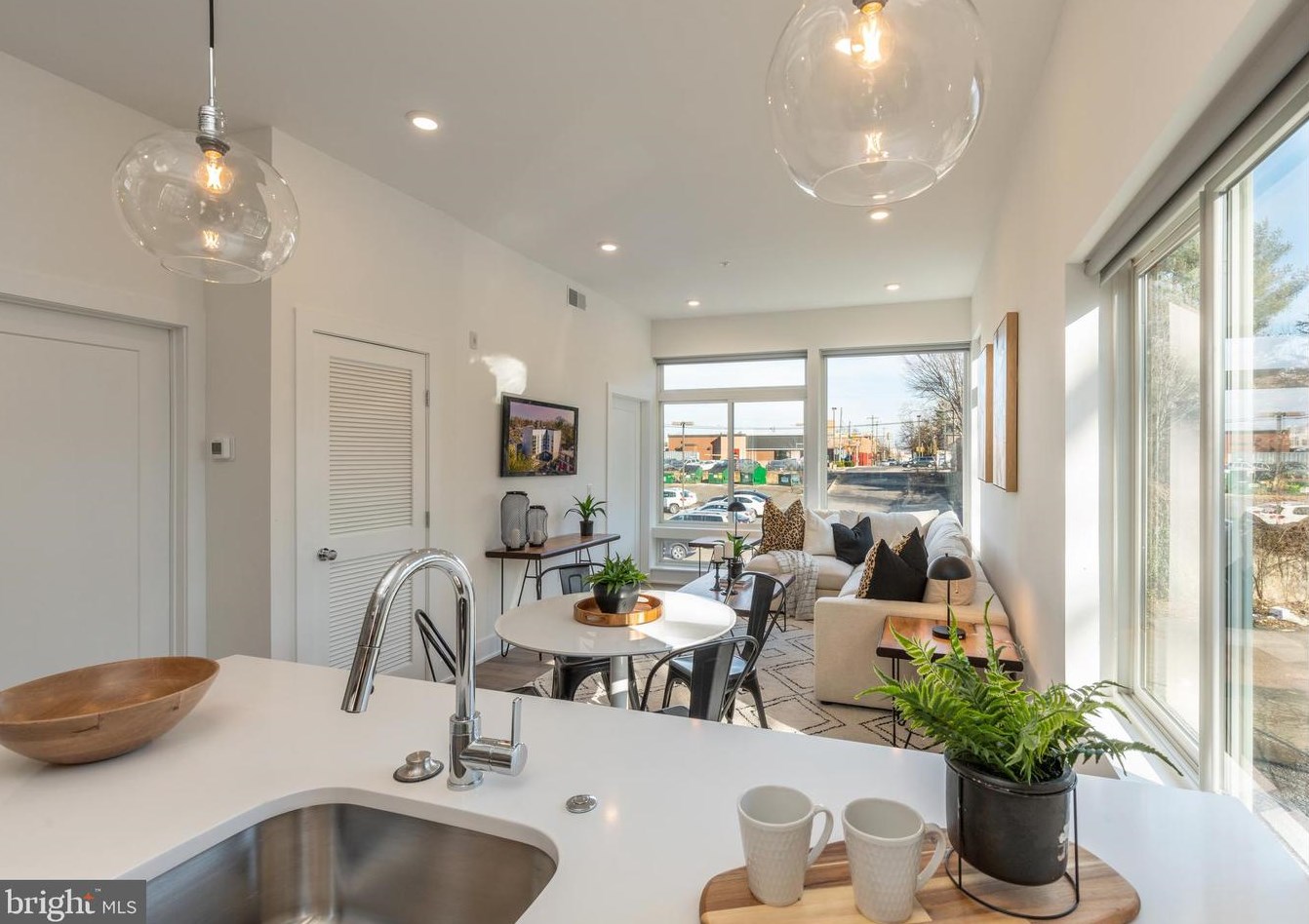 5545 Pulaski Ave #unit 405, Philadelphia, PA 19144