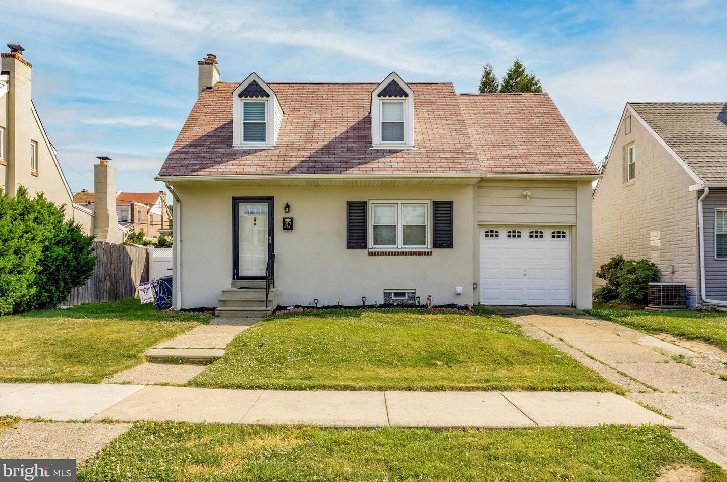 317 Fuller St, Philadelphia, PA 19111-1804
