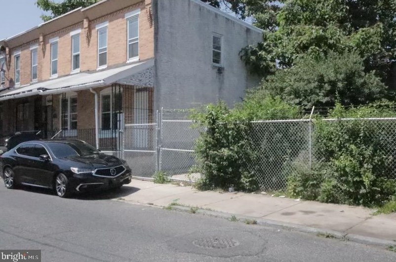 2027 Stella St, Philadelphia, PA 19134-3631