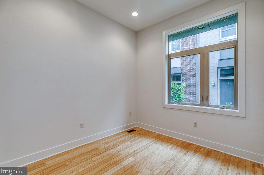 412 N Front St #20, Philadelphia, PA 19123