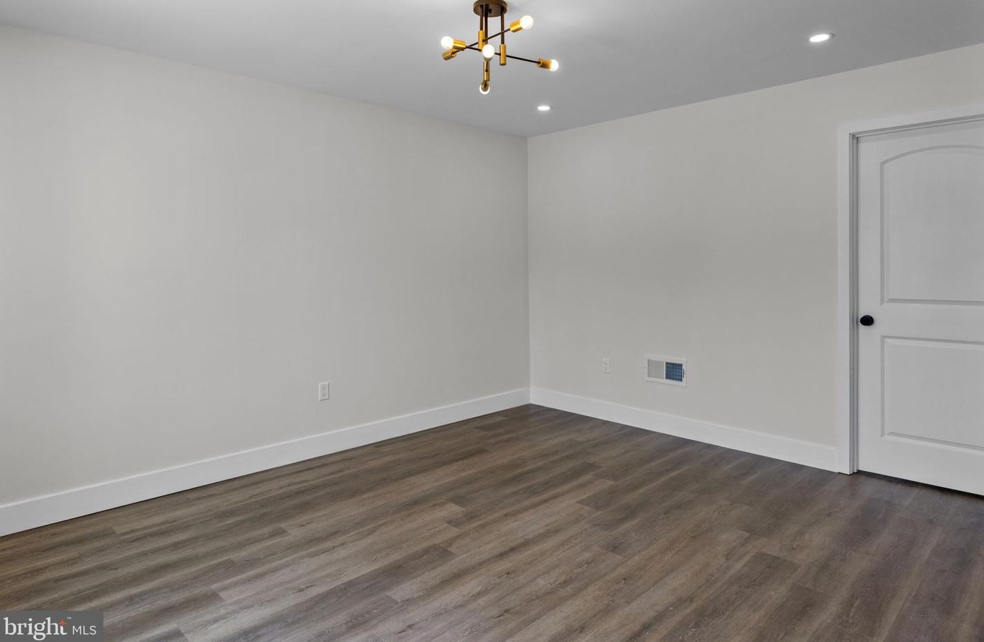 9312 Treaty Rd, Philadelphia PA  19114-3510 exterior