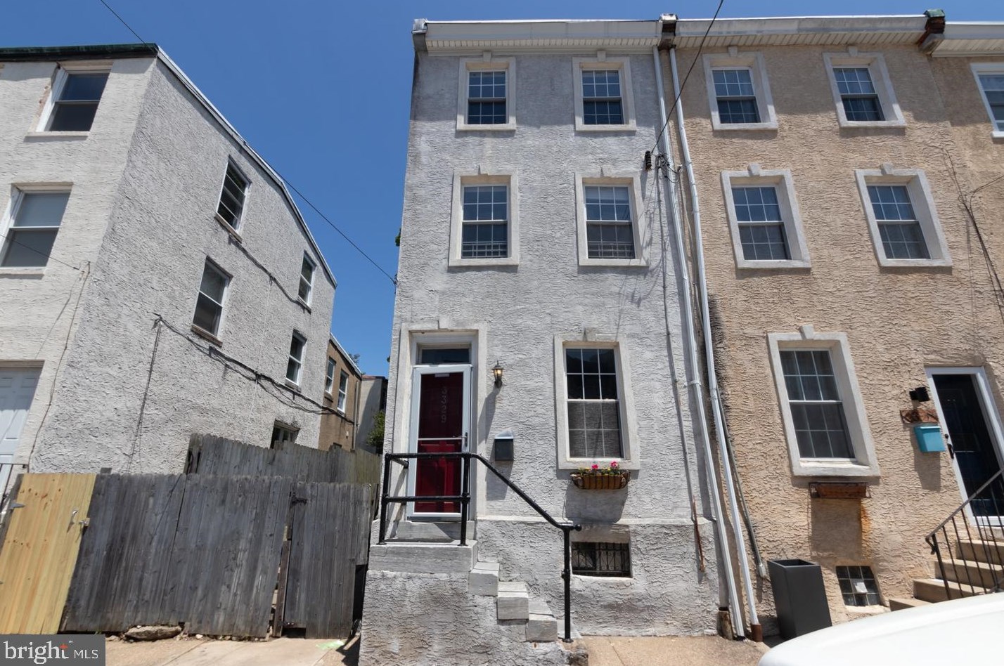 3329 Conrad St, Philadelphia, PA 19129-1514