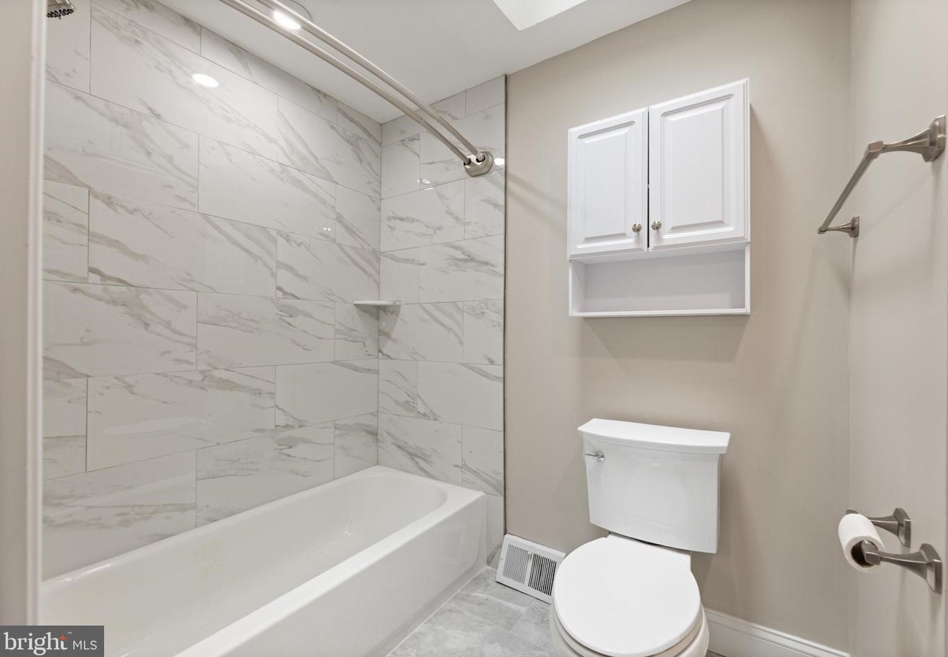 3579 Nottingham Ln, Philadelphia PA 19114-1403 exterior