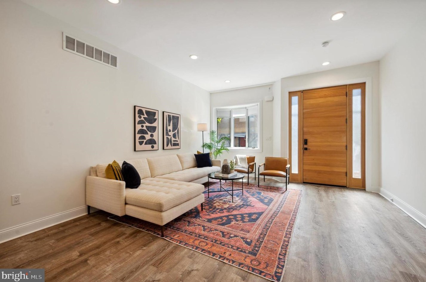 1622 7th St, Philadelphia, PA 19122-2915