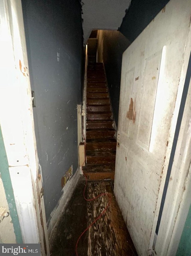 5844 Vine St, Philadelphia, PA 19139-1238