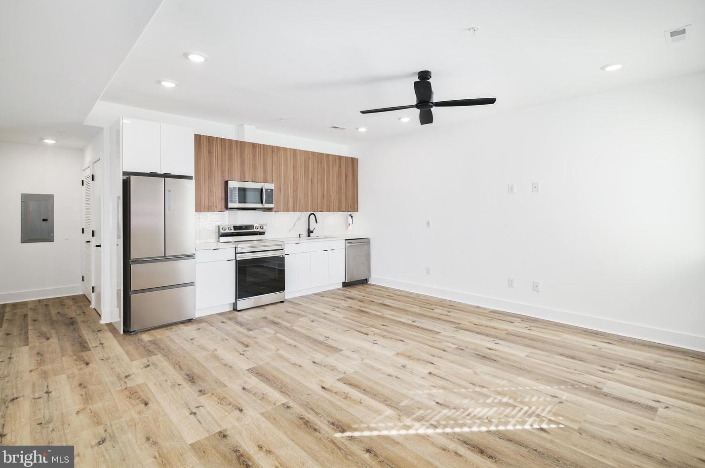 2621 W Oxford St #unit 203, Philadelphia, PA 19121