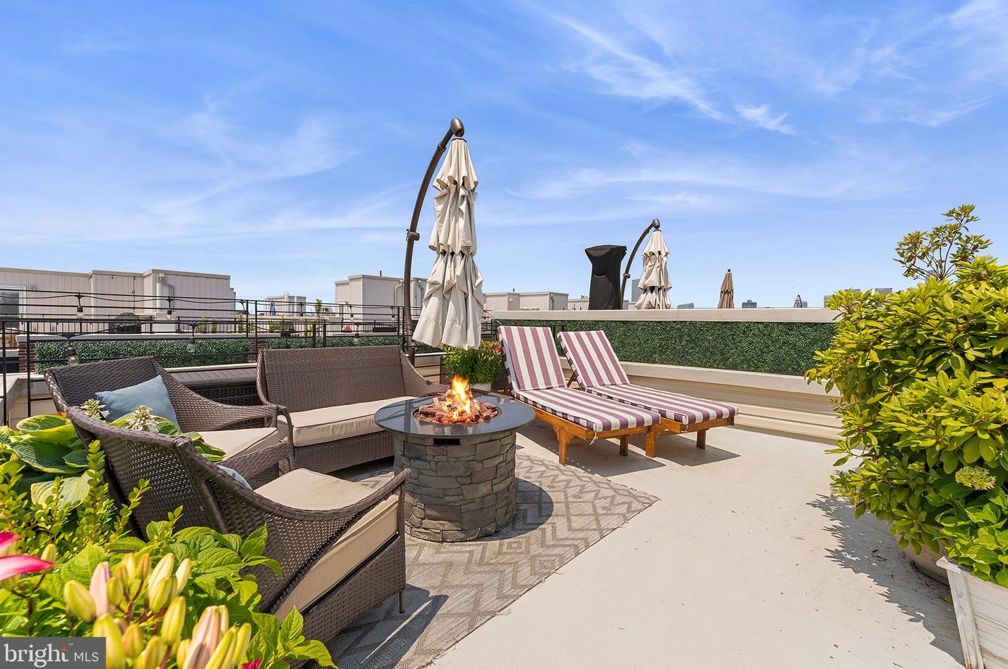1315 Woodstock St, Philadelphia PA  19146-1439 exterior