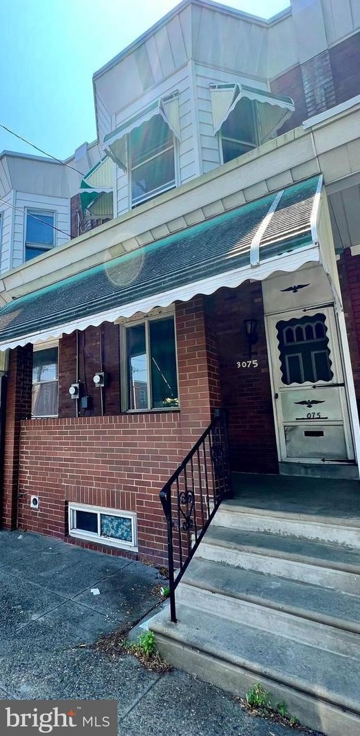 3075 Cedar St, Philadelphia, PA 19134-4318