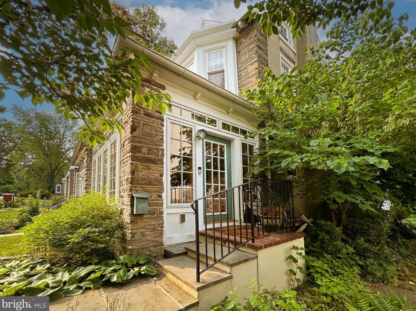 8413 Anderson St, Philadelphia PA  19118-2801 exterior