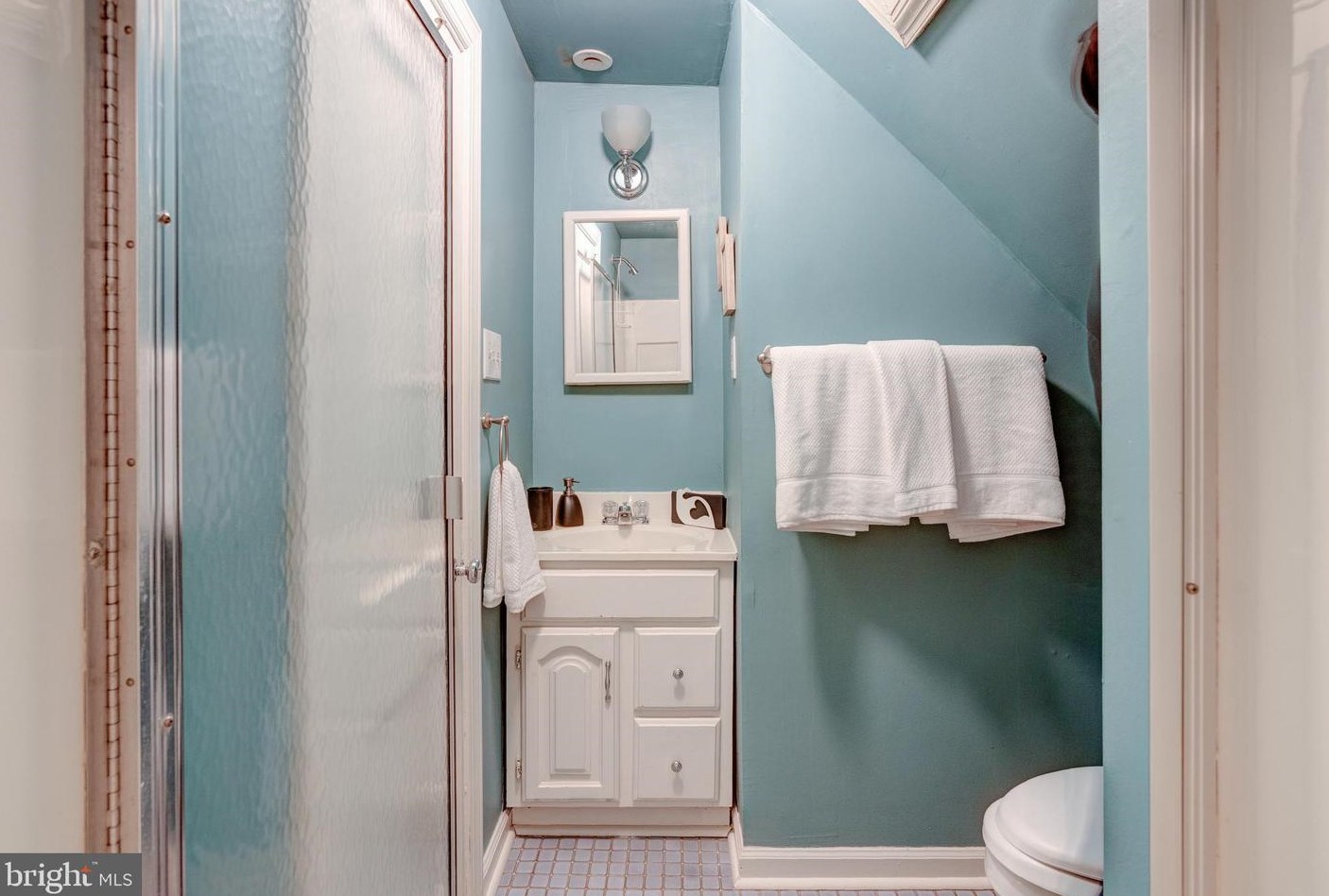 8413 Anderson St, Philadelphia PA  19118-2801 exterior