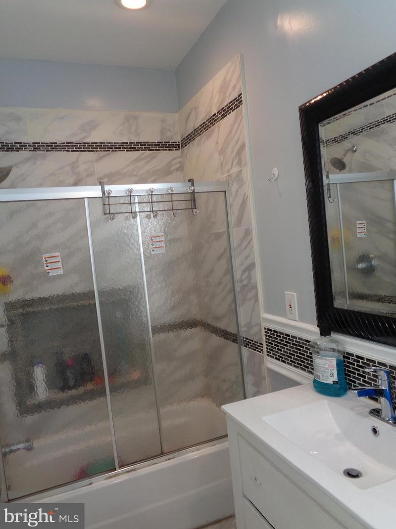 237 Somerville Ave, Philadelphia PA 19120-3223 exterior