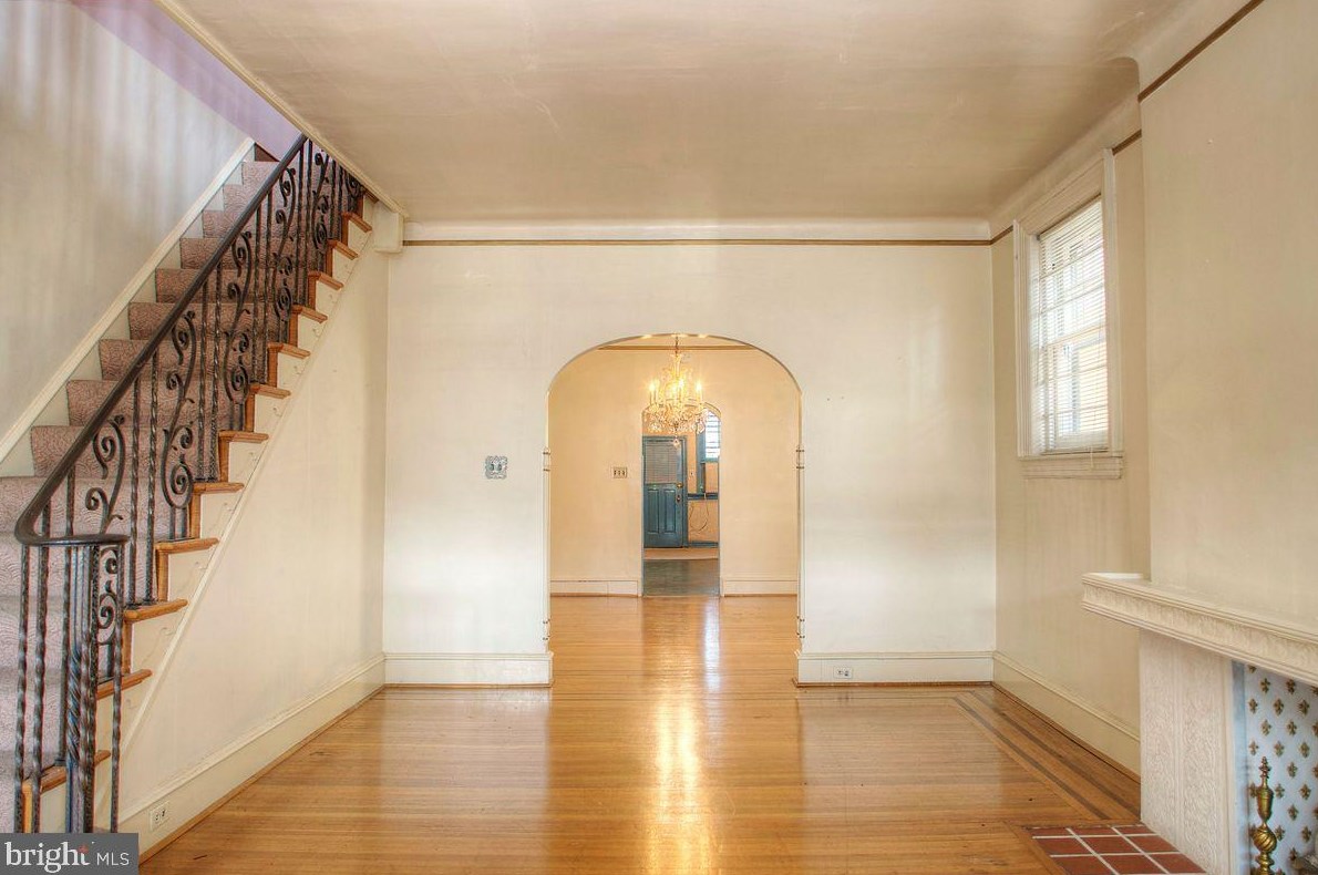 4633 Old York Rd, Philadelphia PA  19140-1221 exterior
