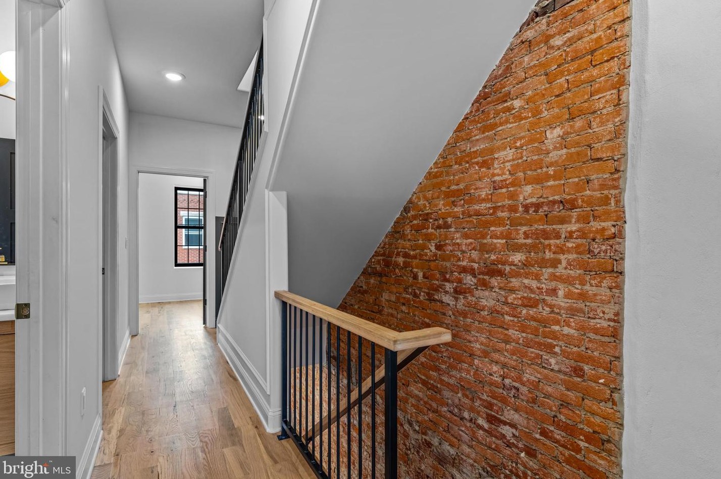 1106 Watkins St, Philadelphia PA  19148-1521 exterior