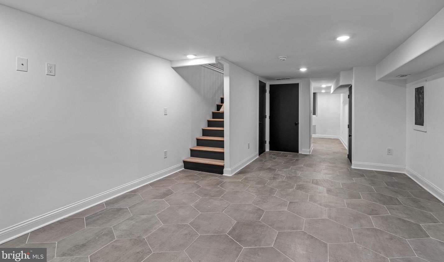 1106 Watkins St, Philadelphia PA  19148-1521 exterior