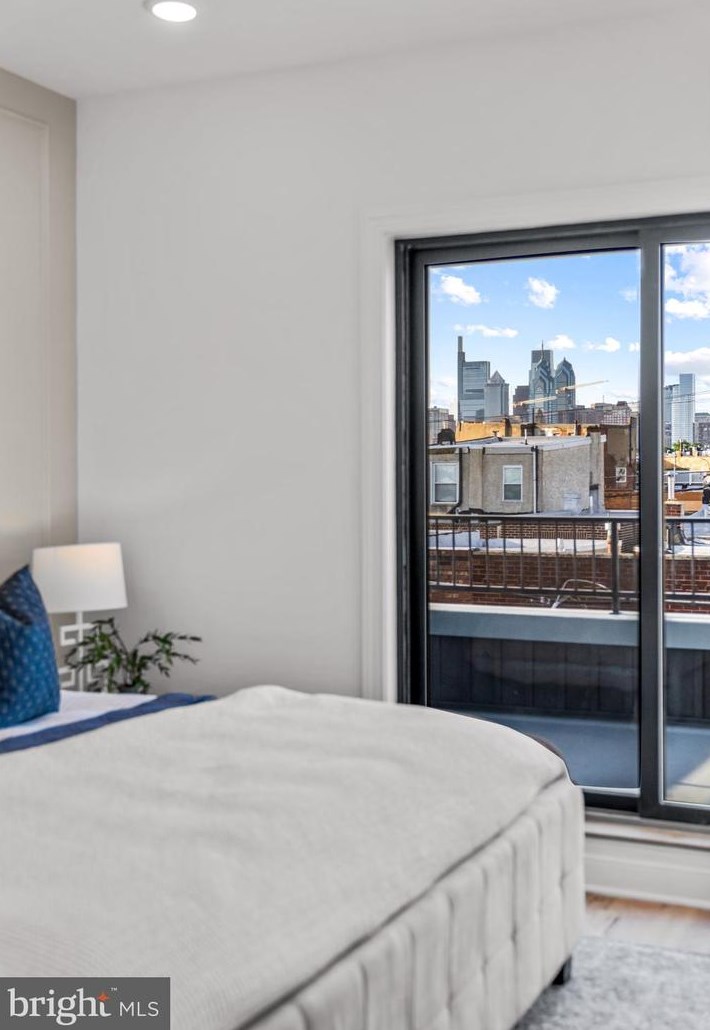 1106 Watkins St, Philadelphia PA  19148-1521 exterior