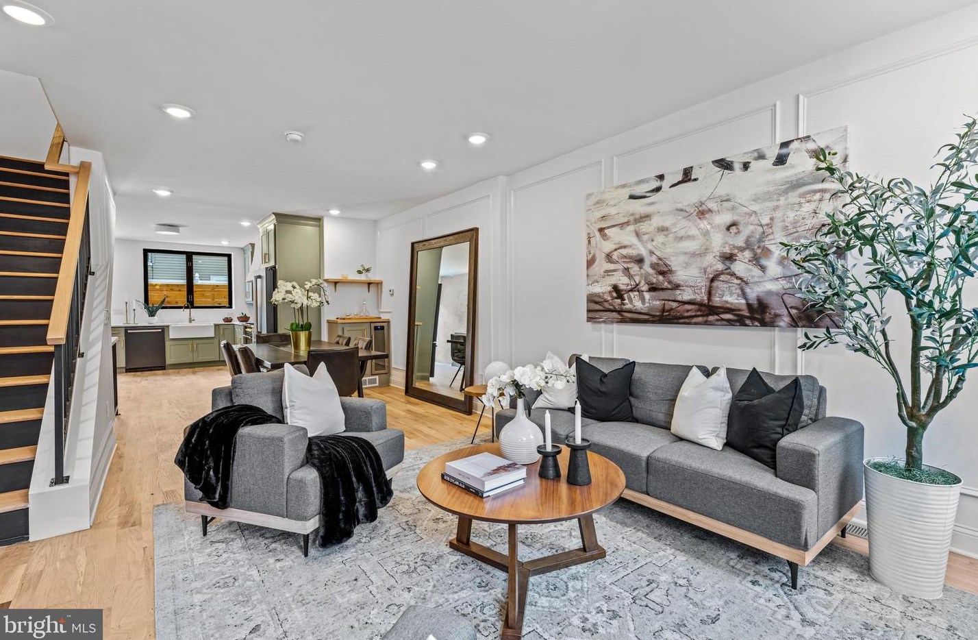 1106 Watkins St, Philadelphia PA  19148-1521 exterior