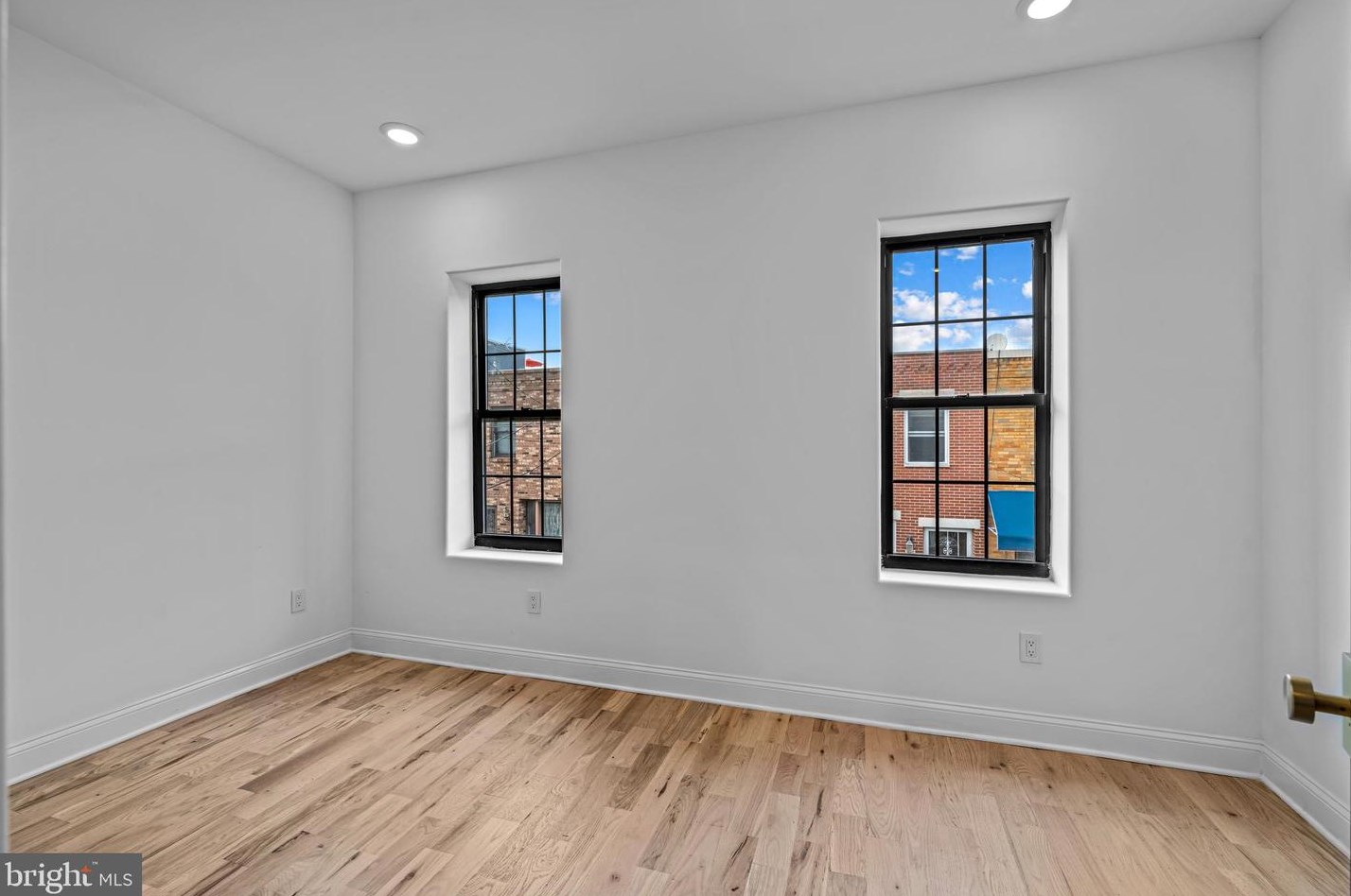 1106 Watkins St, Philadelphia PA  19148-1521 exterior