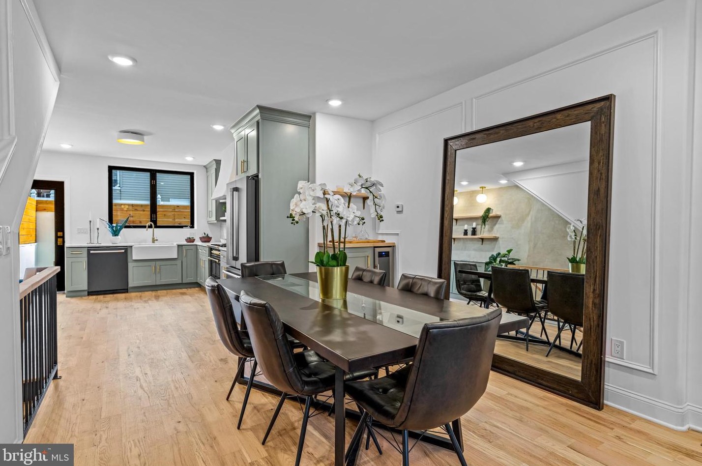 1106 Watkins St, Philadelphia PA  19148-1521 exterior