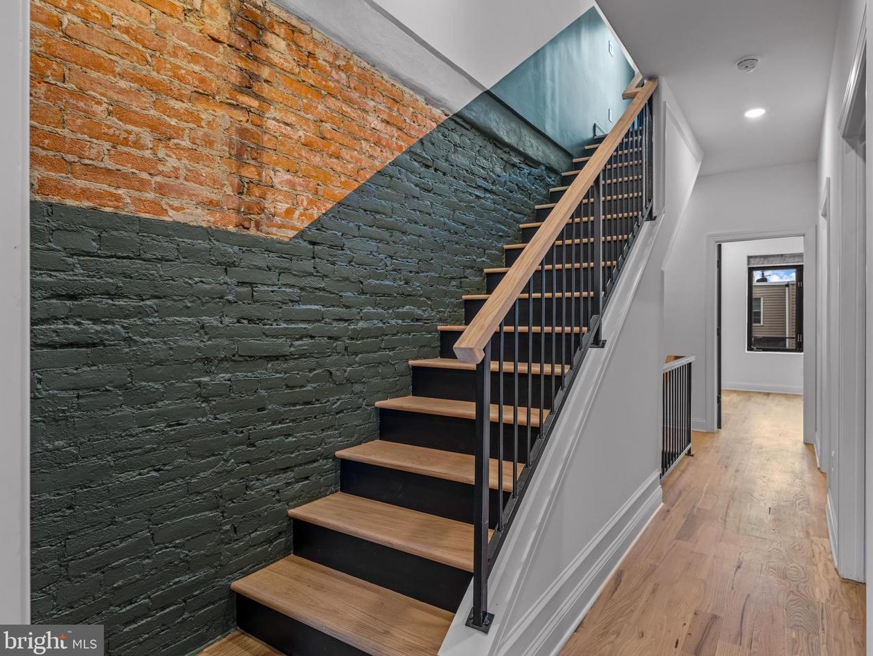 1106 Watkins St, Philadelphia PA  19148-1521 exterior