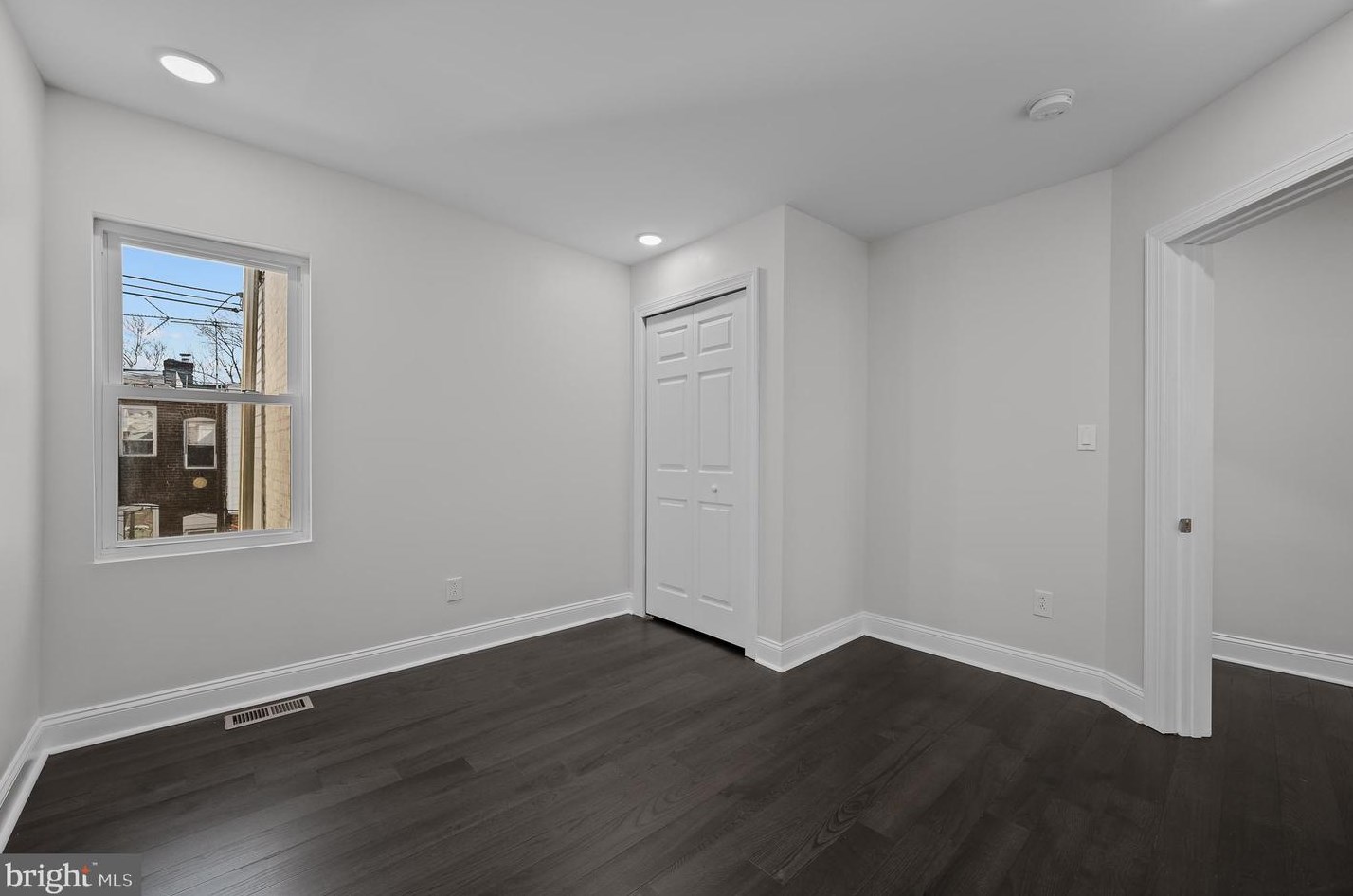 6012 Cedarhurst St, Philadelphia PA  19143-3105 exterior