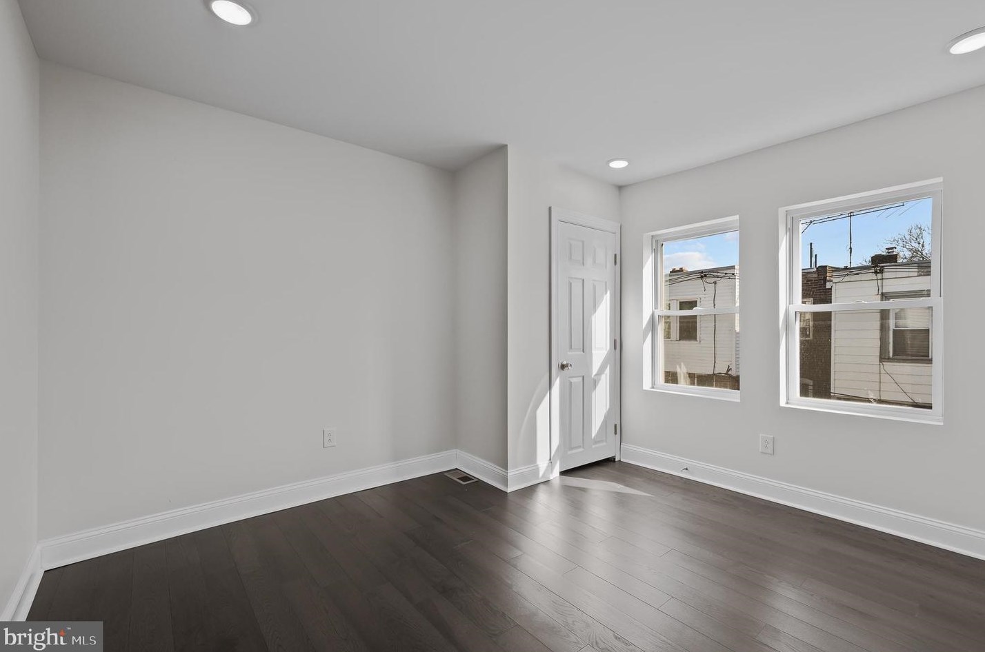 6012 Cedarhurst St, Philadelphia PA  19143-3105 exterior