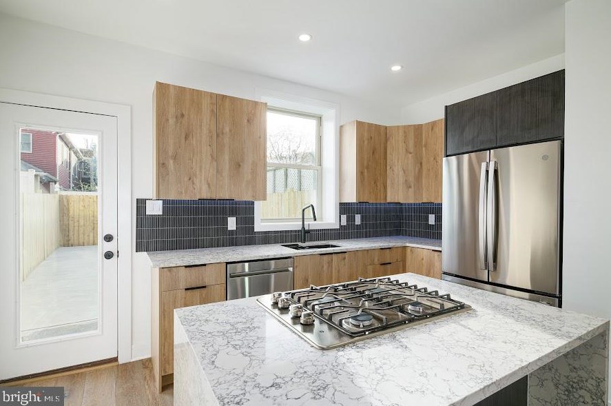 773 S Cleveland St, Philadelphia, PA 19146