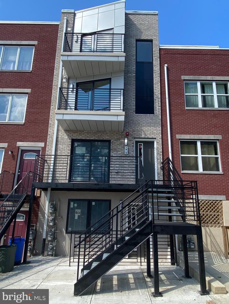 1254 S 45th St #1, Philadelphia, PA 19104