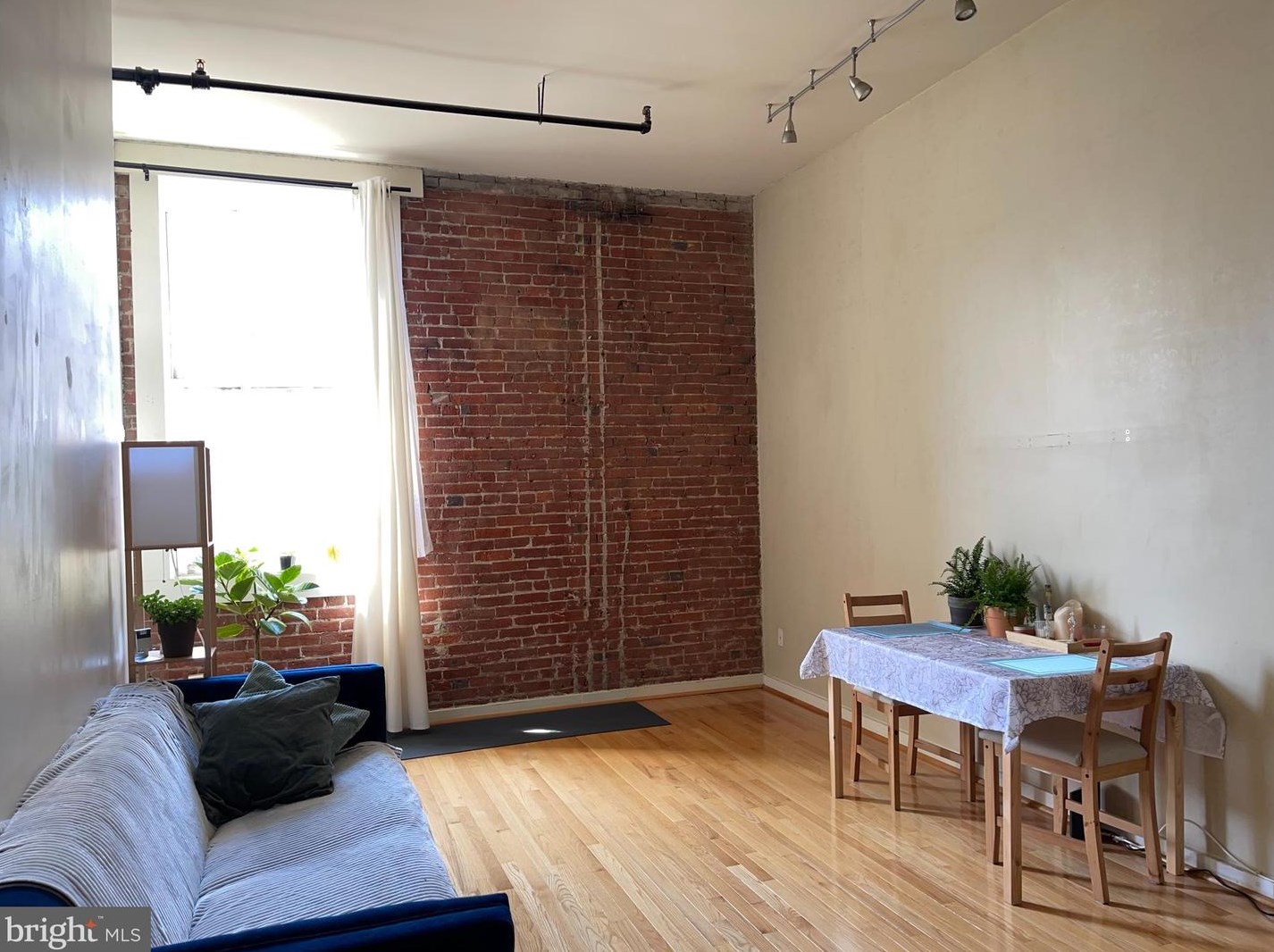1010 Race St #6g, Philadelphia, PA