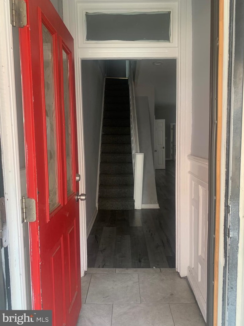 409 Salford St, Philadelphia, PA 19151-4346