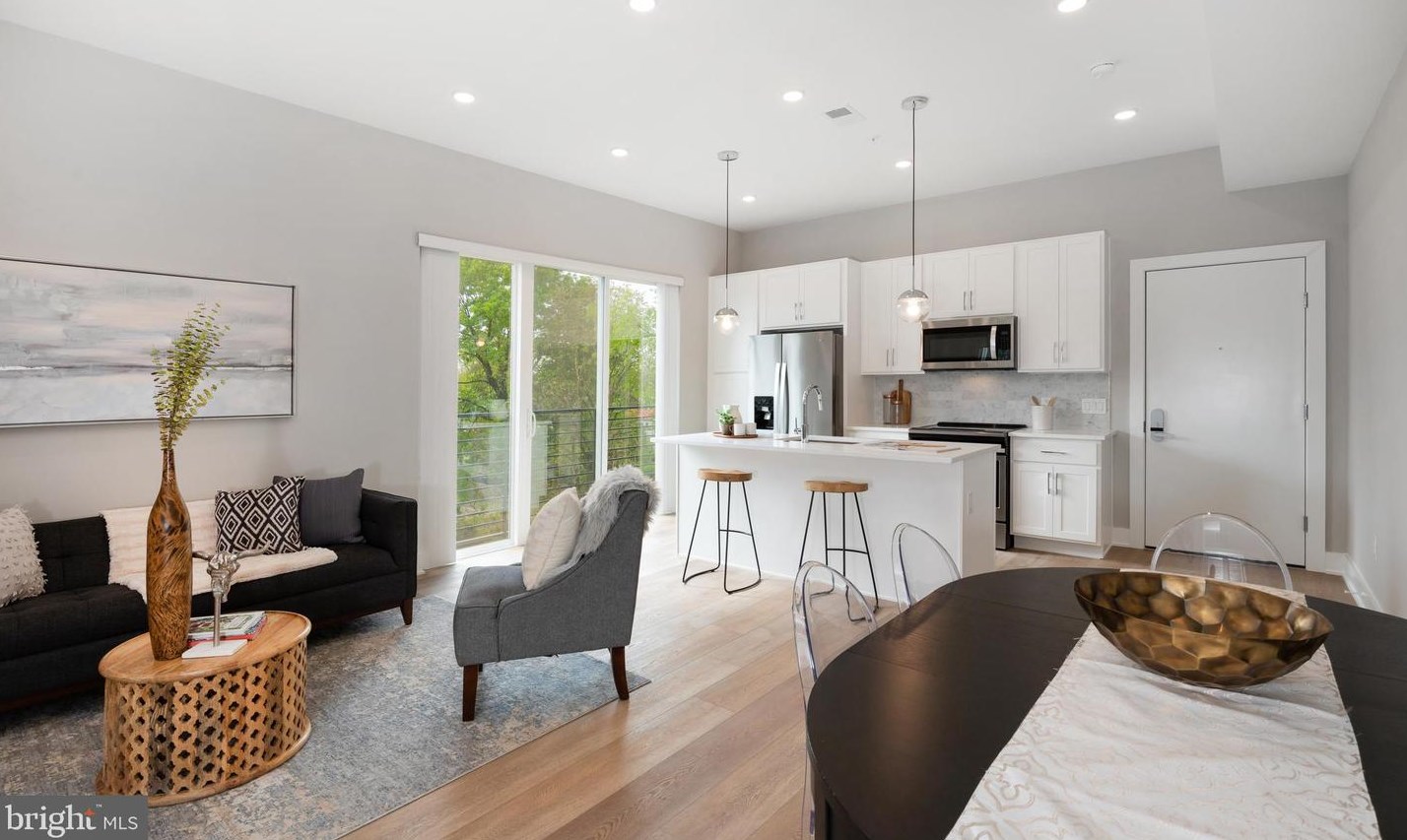52 W Washington Ln #unit 206, Philadelphia, PA 19144