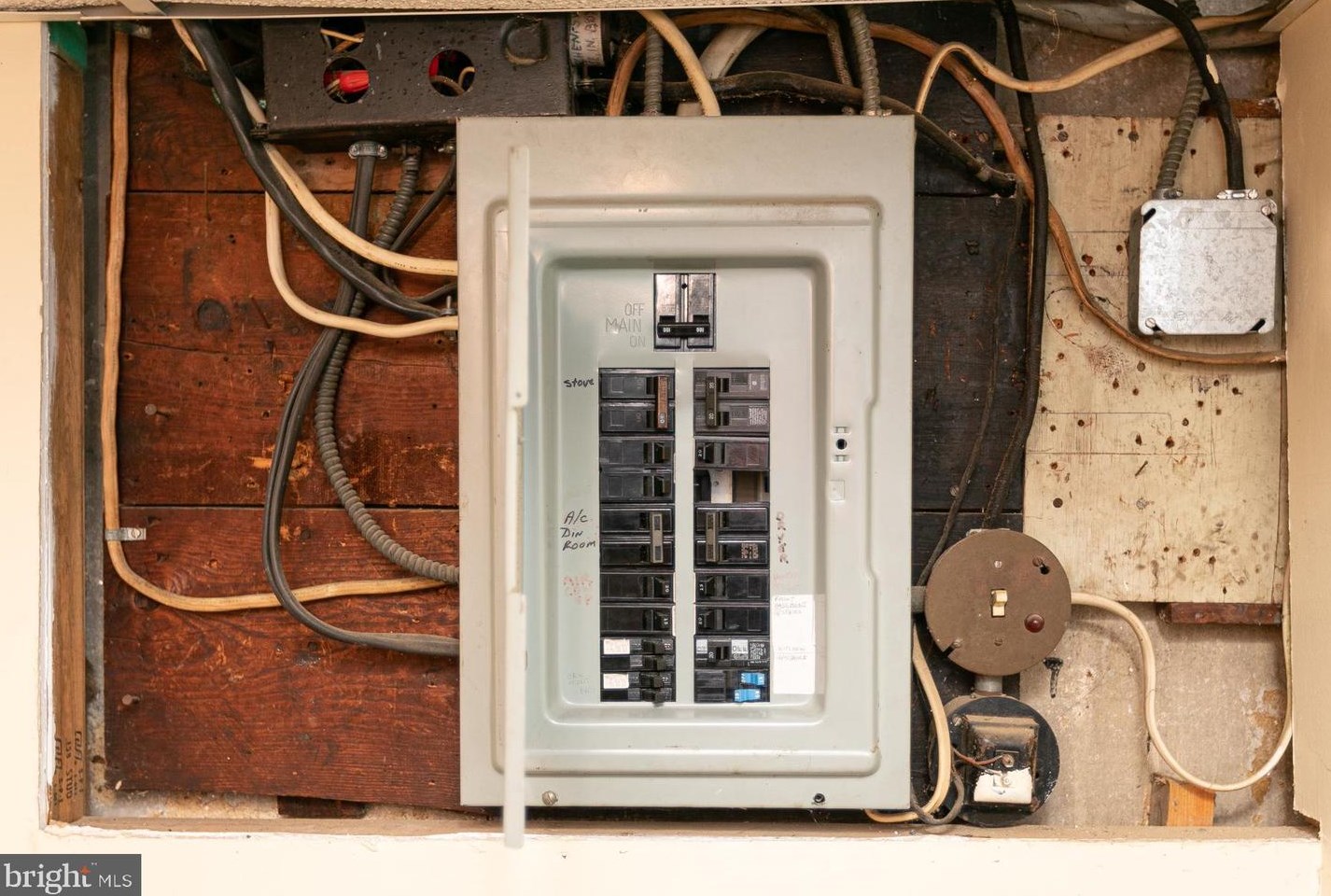 4114 Hellerman St, Philadelphia PA 19149-3134 exterior