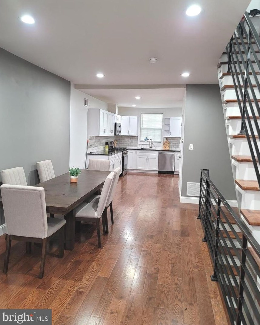 2635 Earp St, Philadelphia, PA 19146