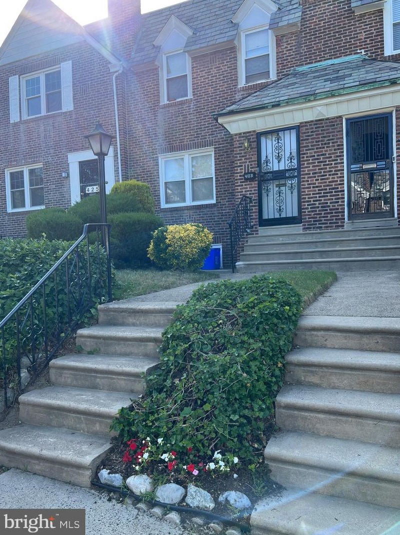 425 E Slocum St, Philadelphia, PA 19119