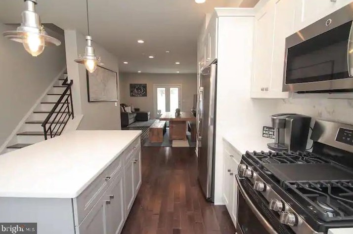 1221 N Hope St, Philadelphia, PA 19122