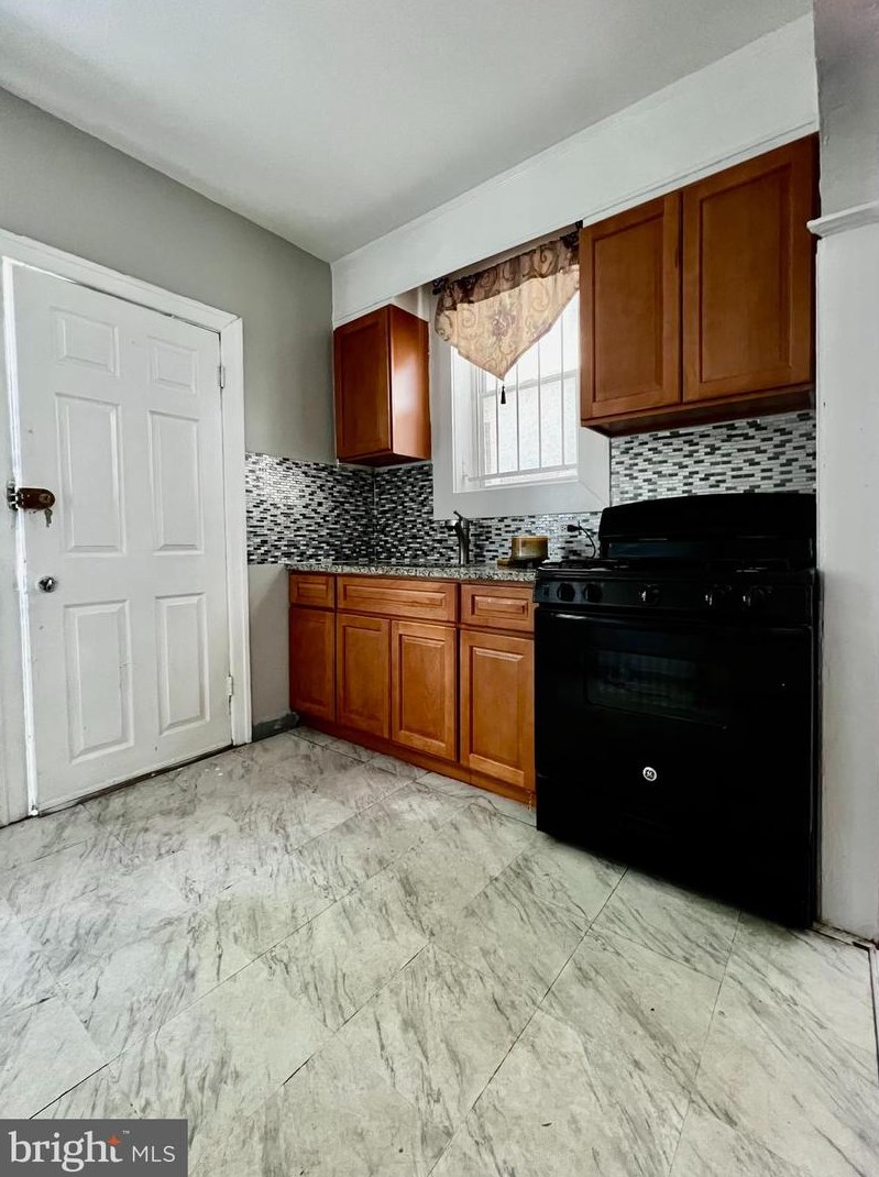 1535 Patton St, Philadelphia, PA 19146-3425