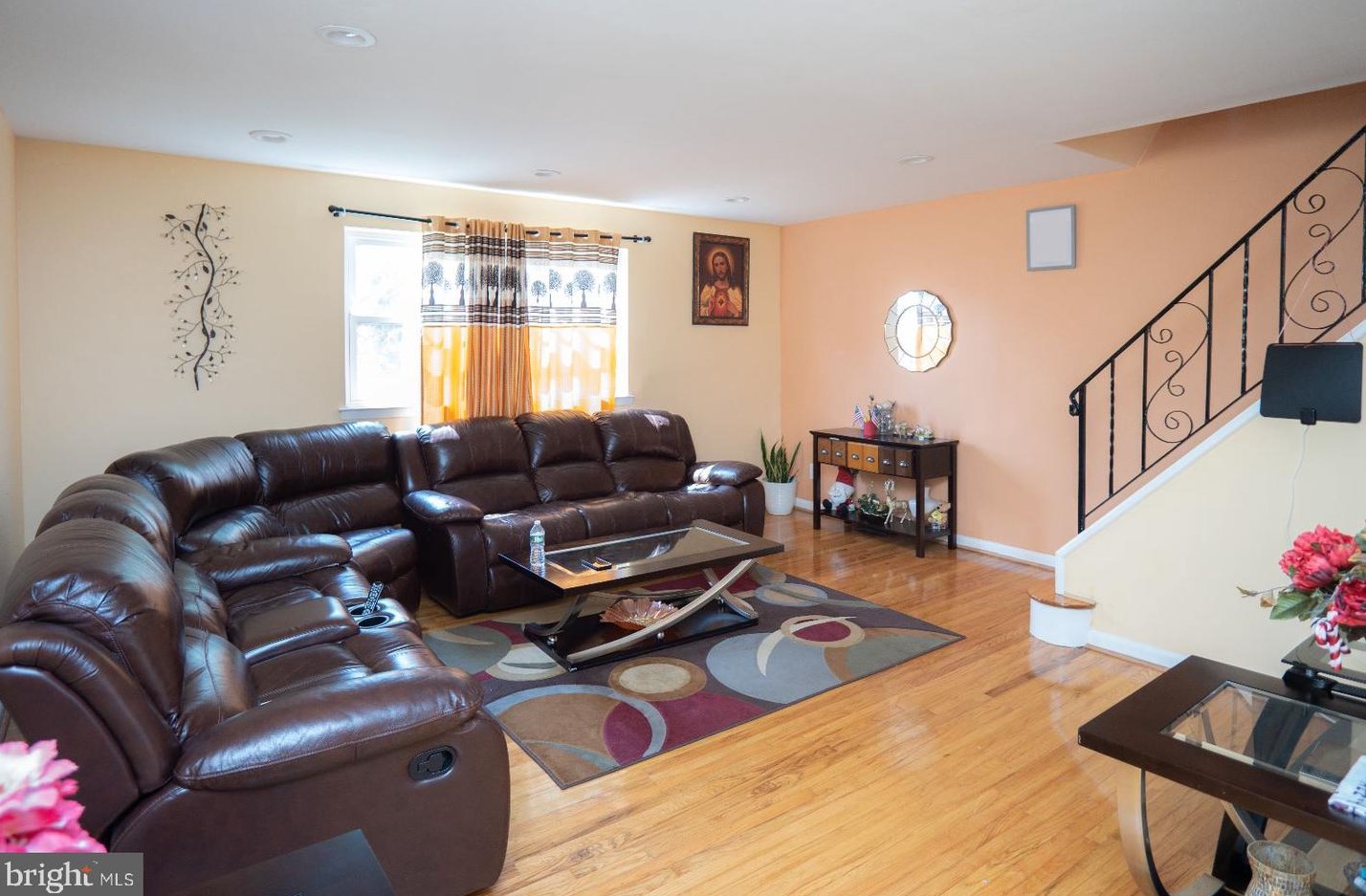 387 Helene Pl, Philadelphia, PA 19116-2740