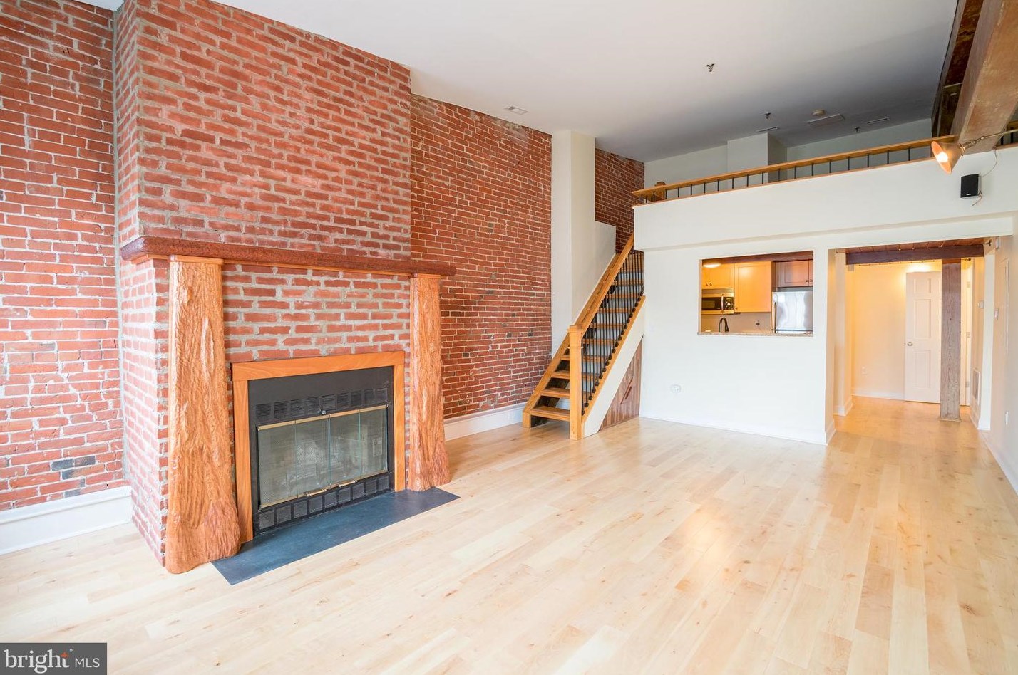 50 N Front St Apt 502, Philadelphia, PA 19106