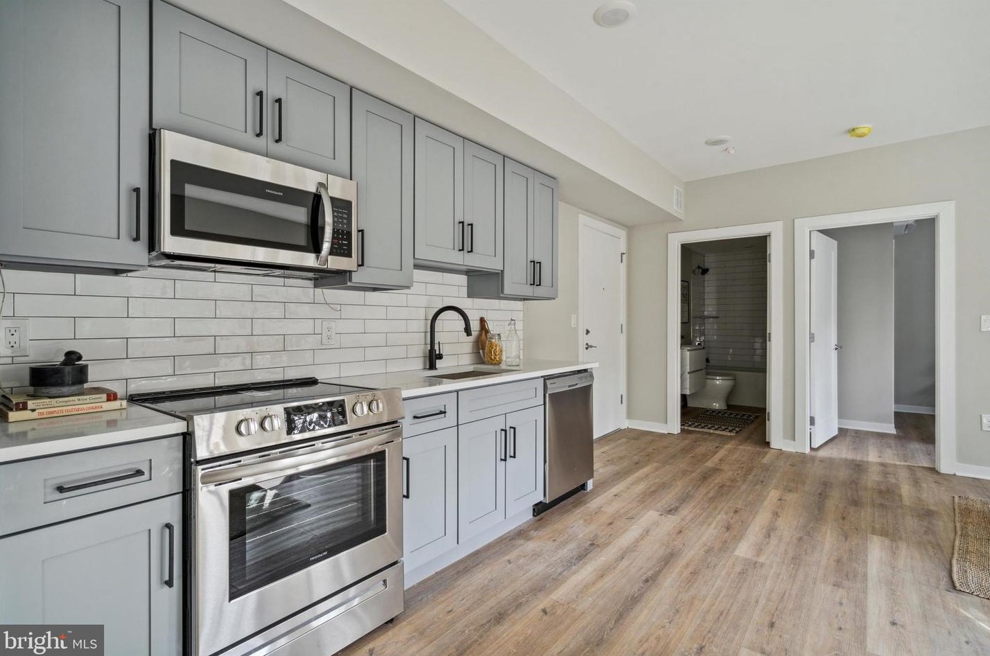3515 Midvale Ave #401, Philadelphia, PA 19129
