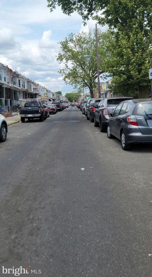 3904 7th St, Philadelphia, PA 19140-3206
