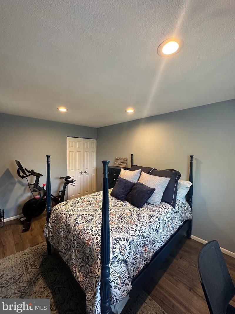 214 Wickley Rd, Philadelphia PA 19154-4338 exterior