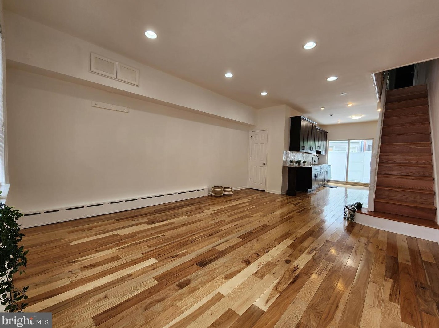 2327 S Rosewood St, Philadelphia, PA 19145