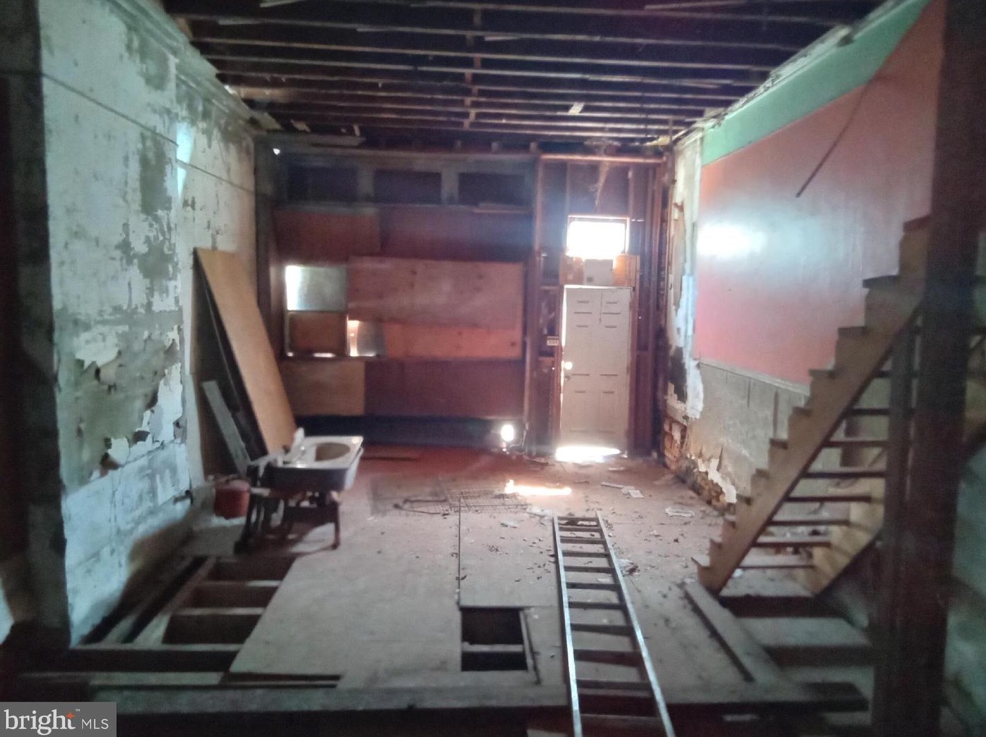 1854 21st St, Philadelphia, PA 19145-1938